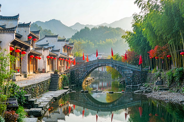 盛世华诞，溪山同庆｜岩头古村祝您国庆安康，阖家团圆